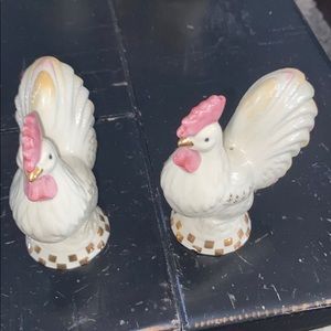 Lennox Rooster salt and pepper shakers!